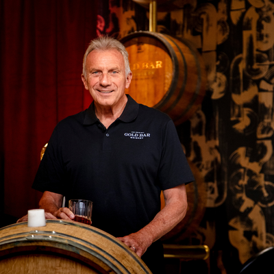 Football legend Joe Montana collaborates with Gold Bar Whiskey for a 49ers inspired bottle collection Image